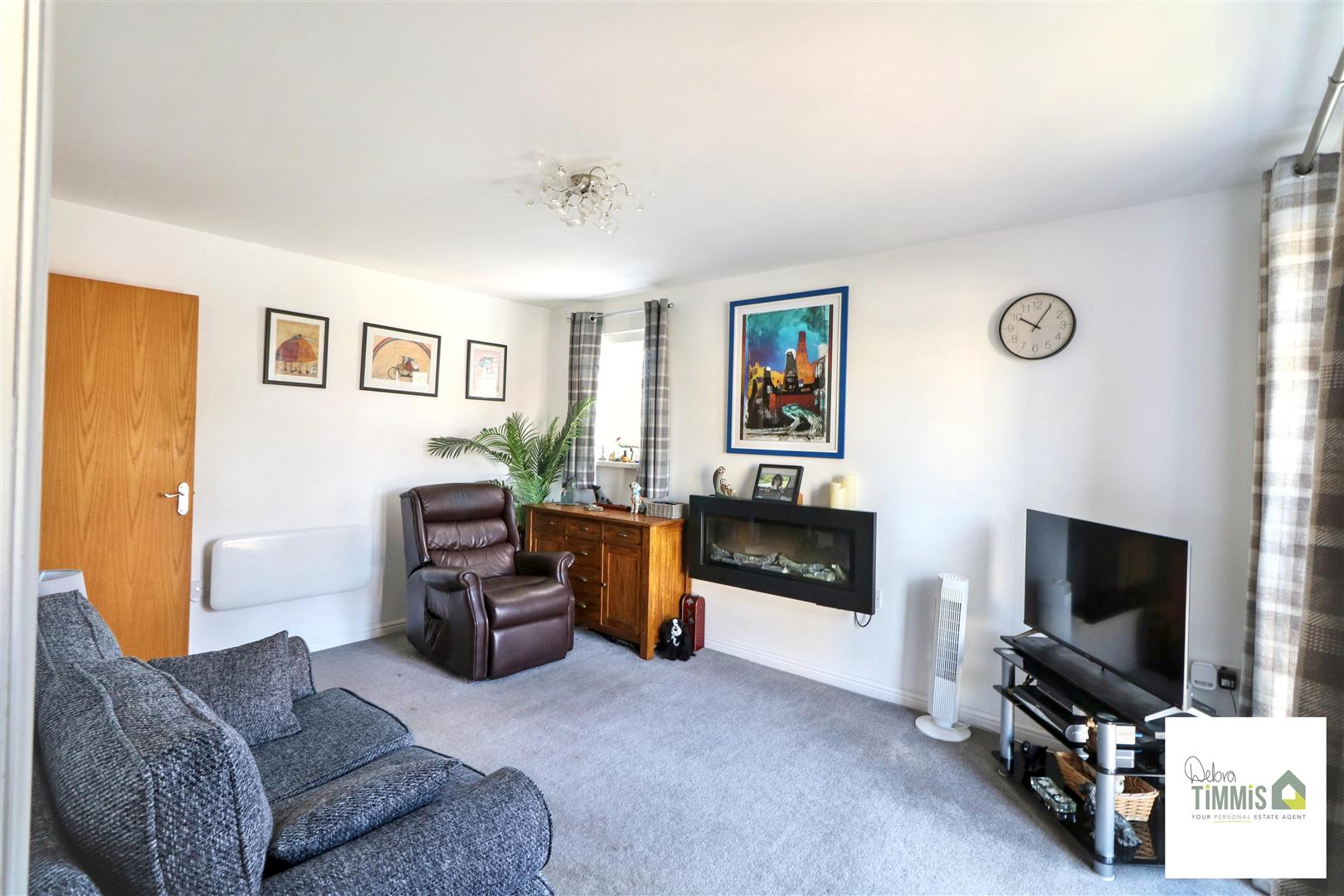 2 bed property in Hayeswood Grove, Stoke-On-Trent